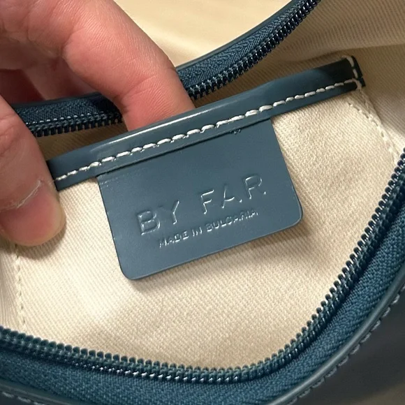 LIKE NEW BY FAR Amber Semi Patent Leather Shoulder Bag - Picture 7 of 7